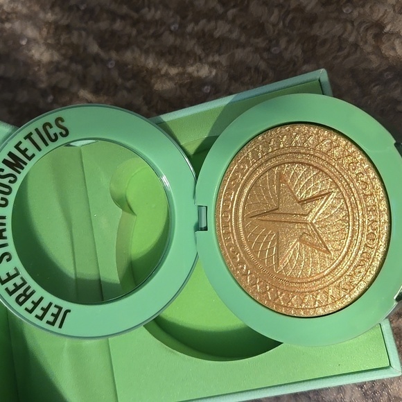 Jeffree Star Extreme Frost Highlighter-Cold Hard Ca$h - Picture 3 of 13